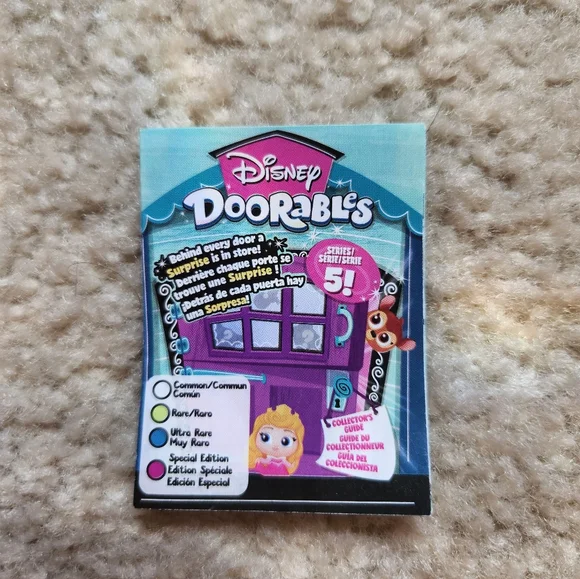 Disney Doorables Series 5 Aurora, Fauna, Merryweather, and Flora - Picture 4 of 4